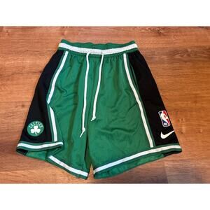 Nike NBA Boston Celtics Pregame Shorts mens Size XS